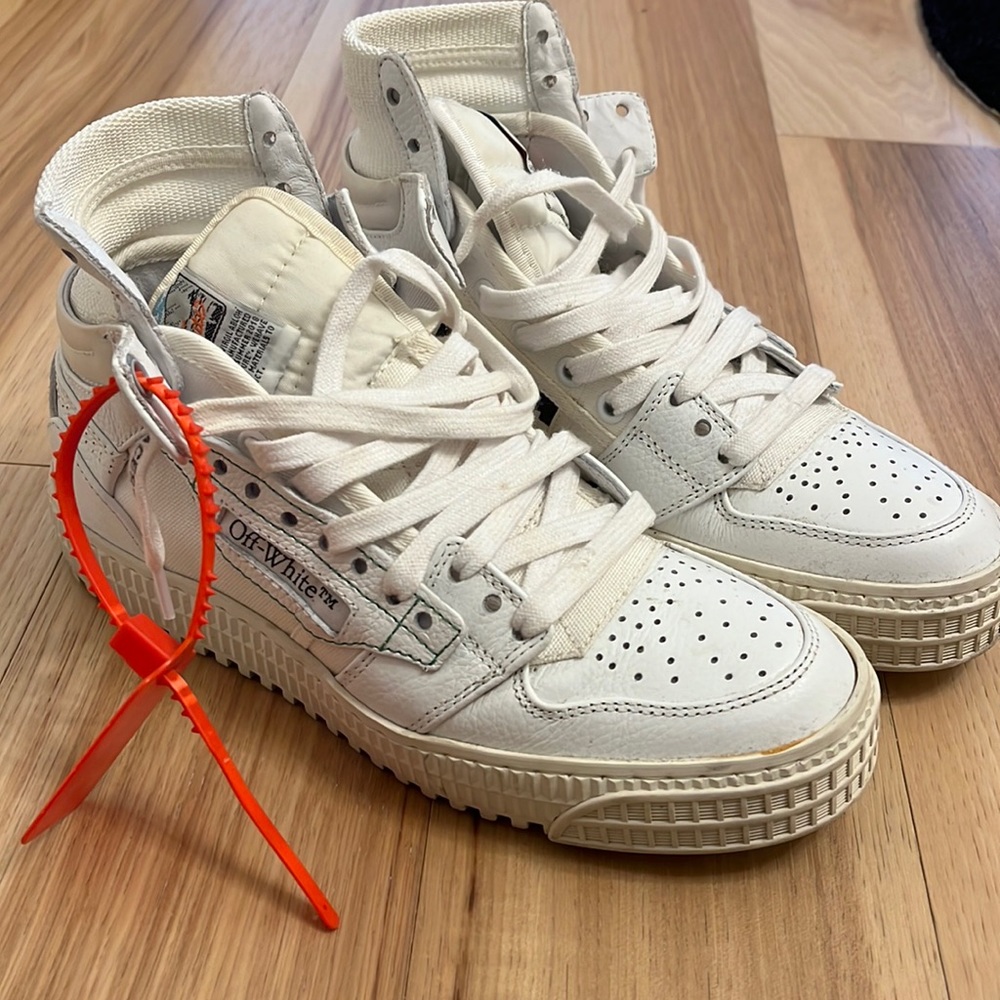 Off-White Sneakers